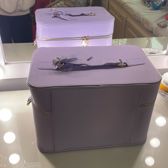 TRULY | Purple Makeup Bag | Almalfi Luxury Travel Trunk - Picture 6 of 8